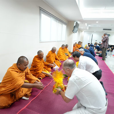 บริษัท มัลติแบกซ์ จำกัด (มหาชน) จัดกิจกรรมทำบุญครบรอบ 30 ปี พร้อมมอบทุนการศึกษาและเชิดชูพนักงานอาวุโส