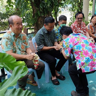 จัดกิจกรรมรดน้ำดำหัวขอพรผู้บริหารเทศกาลสงกรานต์  ในวันที่ 6 เมษายน 2566 