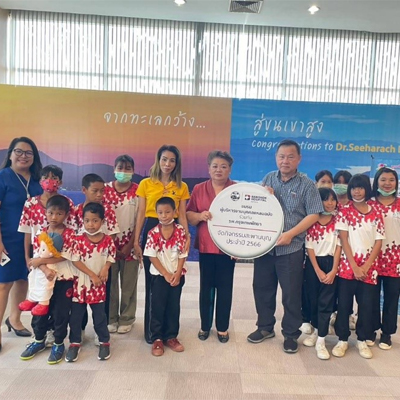 มอบเงินและสิ่งของ บริจาคให้กับมูลนิธิคุณพ่อเรย์ พร้อมการประชุมชมรมบริหารงานบุคคลแหลมฉบังฯ