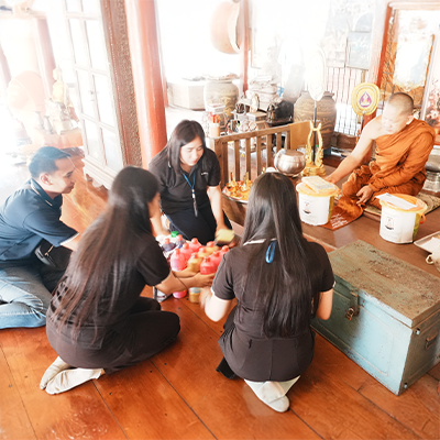 บริษัท มัลติแบกซ์ จำกัด (มหาชน) ร่วมถวายสังฆทานแสดงความอาลัยแด่พระบรมราชชนนีพันปีหลวง