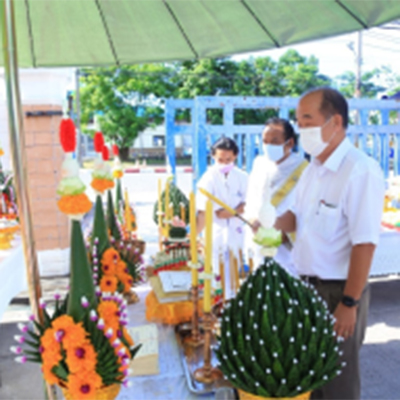 ทำพิธีบวงสรวงศาลพระพรหม และทำบุญถวายภัตตาหารเพล เนื่องในโอกาสครบรอบก่อตั้งบริษัทฯ  26 ปี 