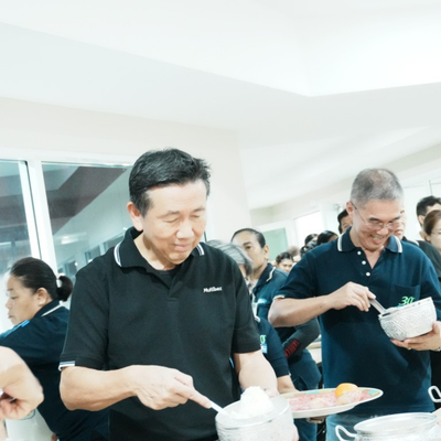 บริษัท มัลติแบกซ์ จำกัด (มหาชน) จัดกิจกรรมบริษัทครบรอบก่อตั้ง 31 ปี พร้อมมอบทุนการศึกษาและเชิดชูพนักงานอาวุโส
