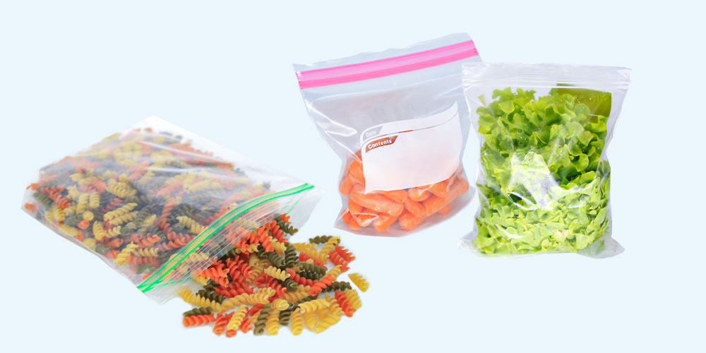 Food bags with built-in zipper 
<br>profile for the bag opening and closing.